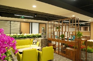 杭機(ji)股份總(zǒng)部辦公(gōng)環境